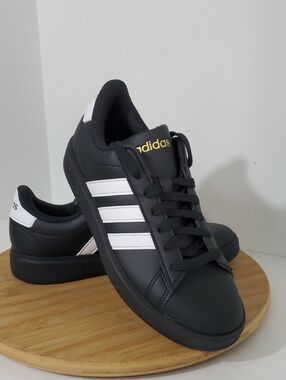 Adidas Grand Court 2.0 Women's Sneakers Black White Size 8 Like New